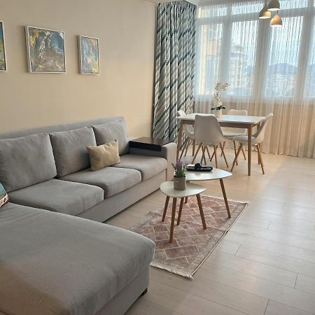 Grand New Bazaar Apartment ติรานา ภายนอก รูปภาพ