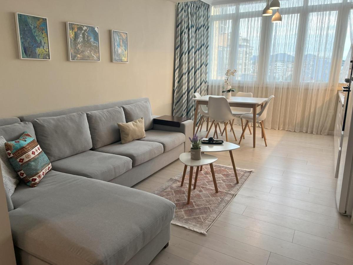 Grand New Bazaar Apartment ติรานา ภายนอก รูปภาพ