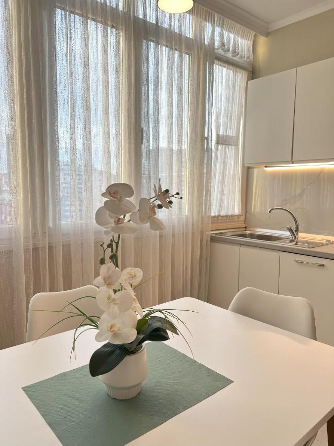 Grand New Bazaar Apartment ติรานา ภายนอก รูปภาพ