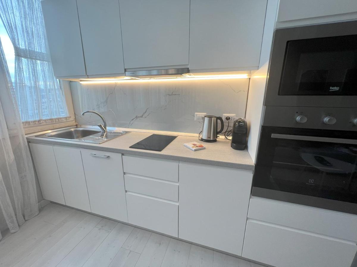 Grand New Bazaar Apartment ติรานา ภายนอก รูปภาพ