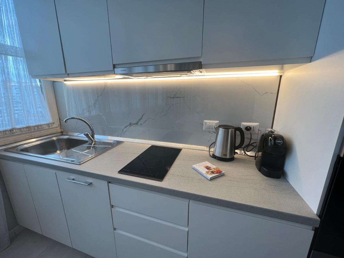 Grand New Bazaar Apartment ติรานา ภายนอก รูปภาพ
