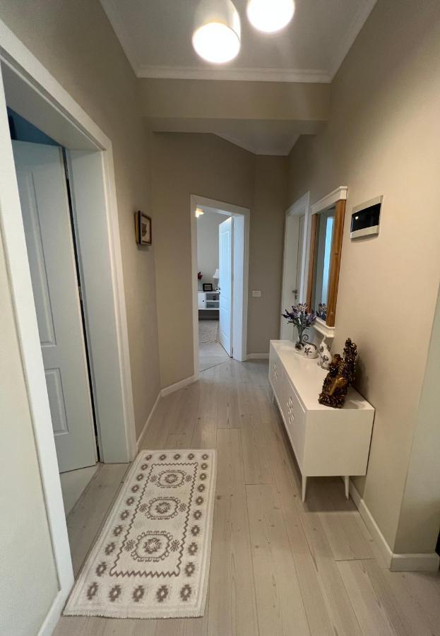 Grand New Bazaar Apartment ติรานา ภายนอก รูปภาพ