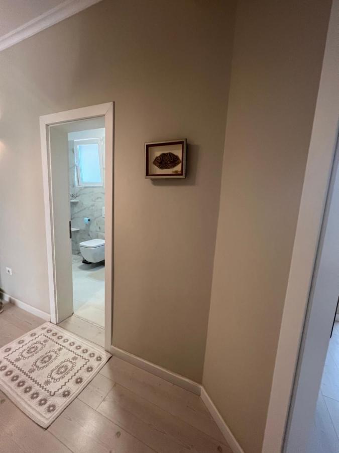 Grand New Bazaar Apartment ติรานา ภายนอก รูปภาพ
