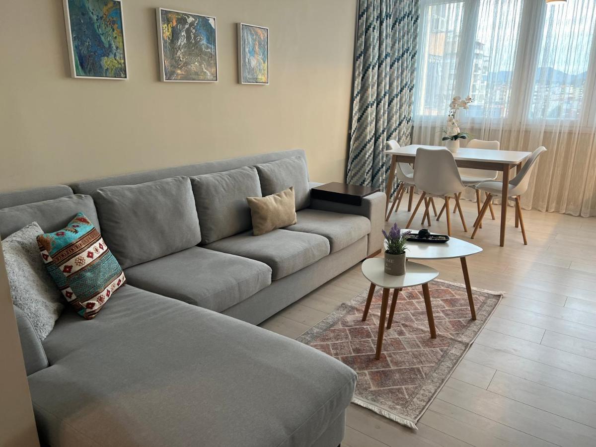 Grand New Bazaar Apartment ติรานา ภายนอก รูปภาพ