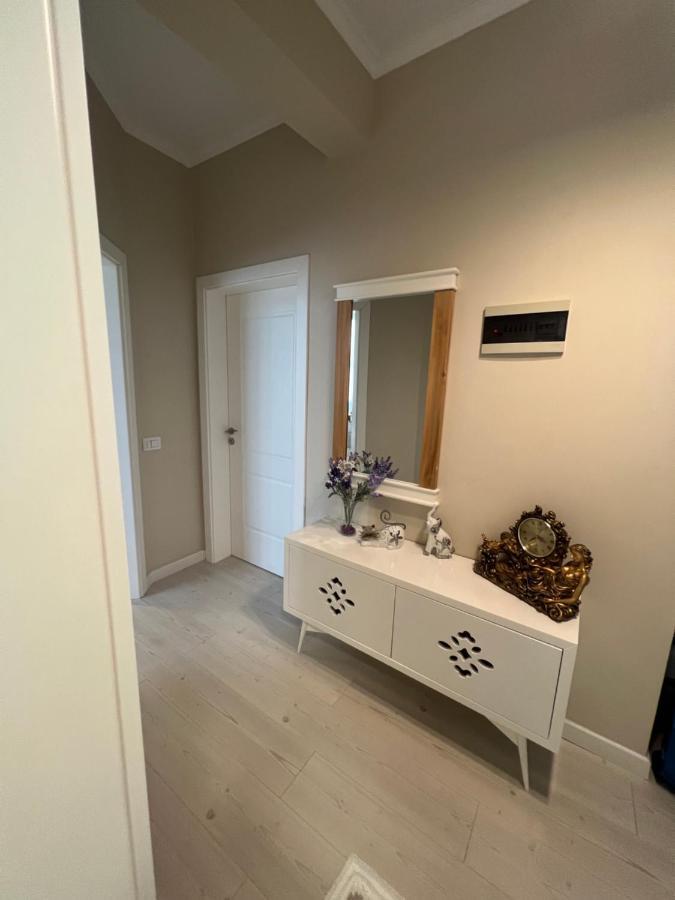Grand New Bazaar Apartment ติรานา ภายนอก รูปภาพ