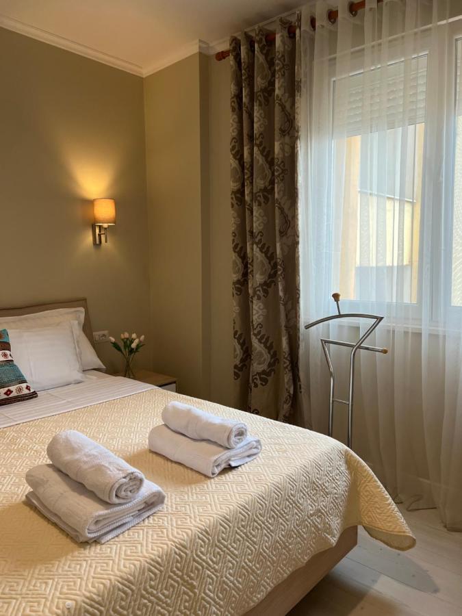 Grand New Bazaar Apartment ติรานา ภายนอก รูปภาพ